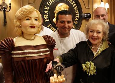 betty-white-treated-to-life-size-cake-of-herself-at-her-roast