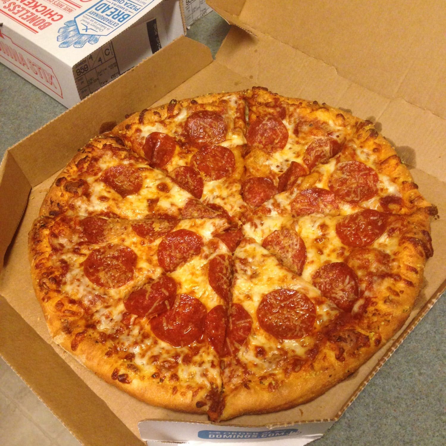 12 Hand Tossed Pepperoni Pizza From Dominos Pizza Nurtrition And Price